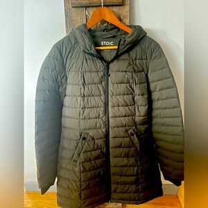 Stoic coat with thumb hole sleeves